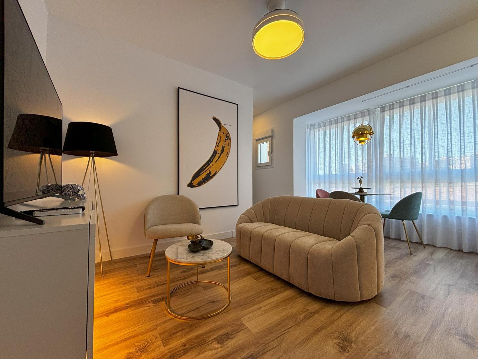 Communal lounge/ TV room