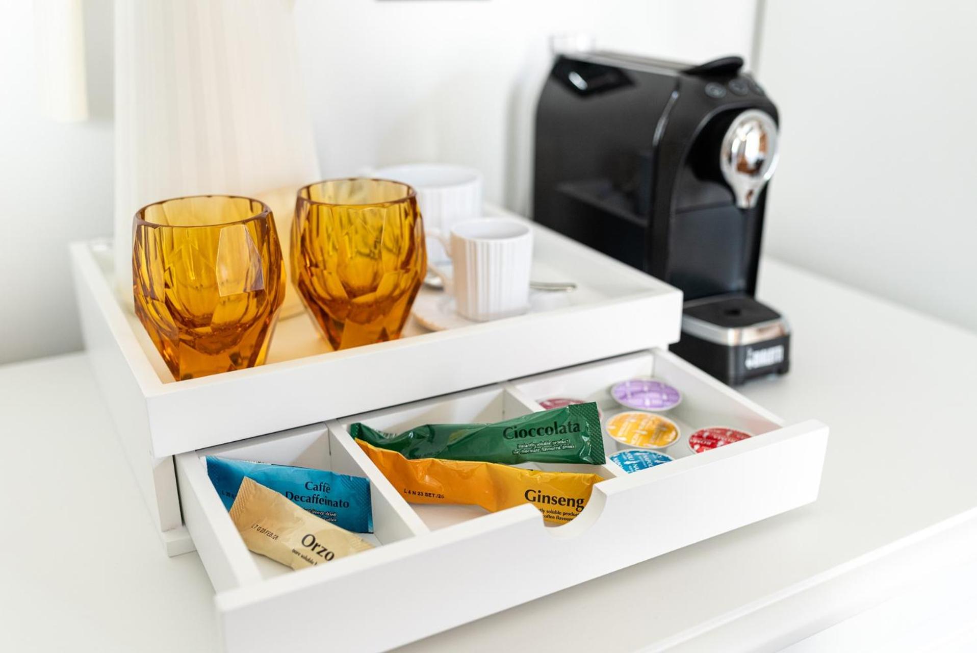 Coffee/tea facilities