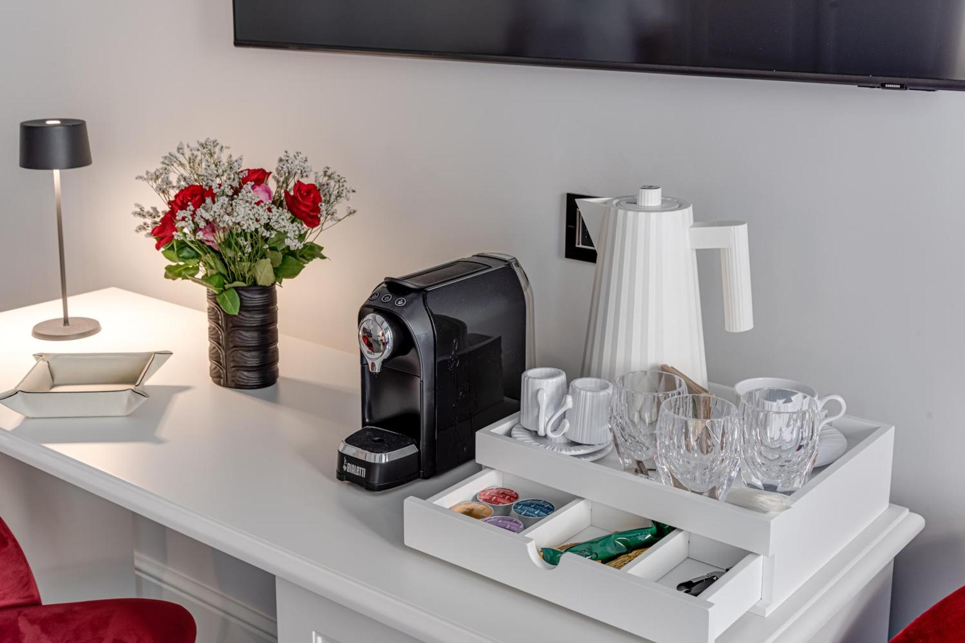 Coffee/tea facilities