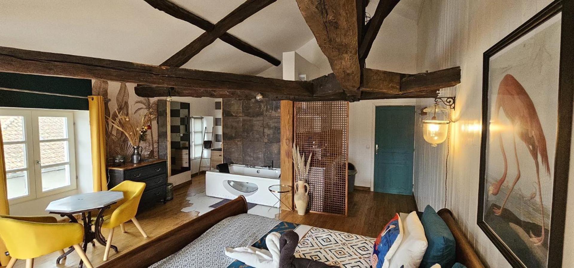 Suite Penthouse Romantique, Confolens, Charente