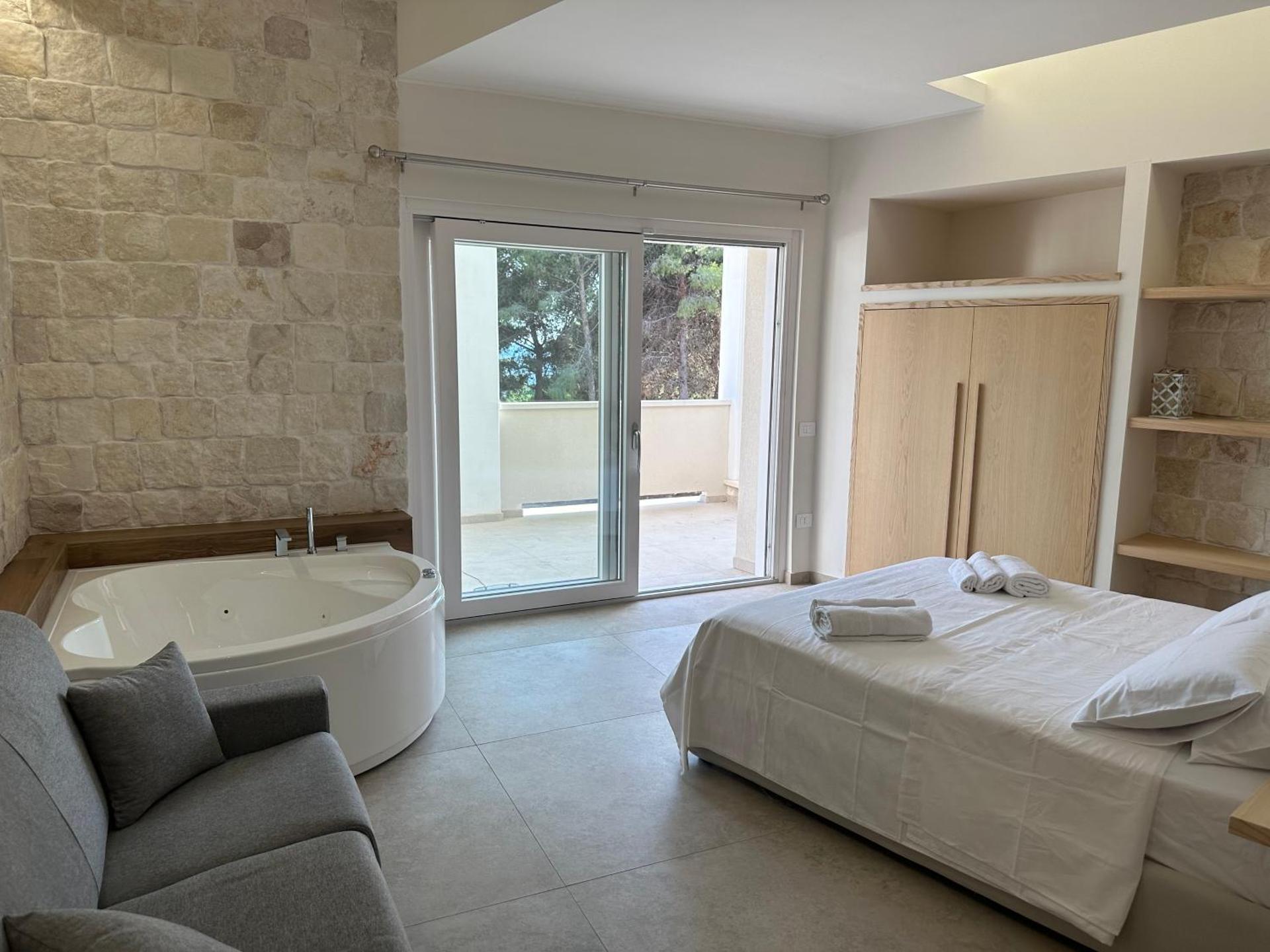 Double Room with Spa Bath