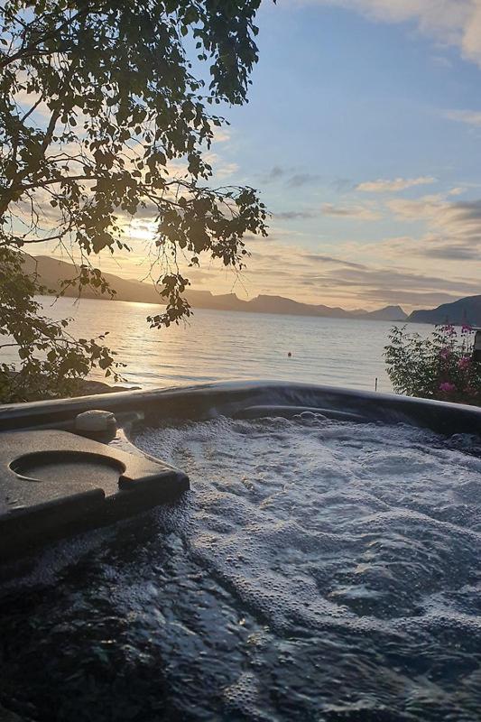 Småstranda Fjord Lodge