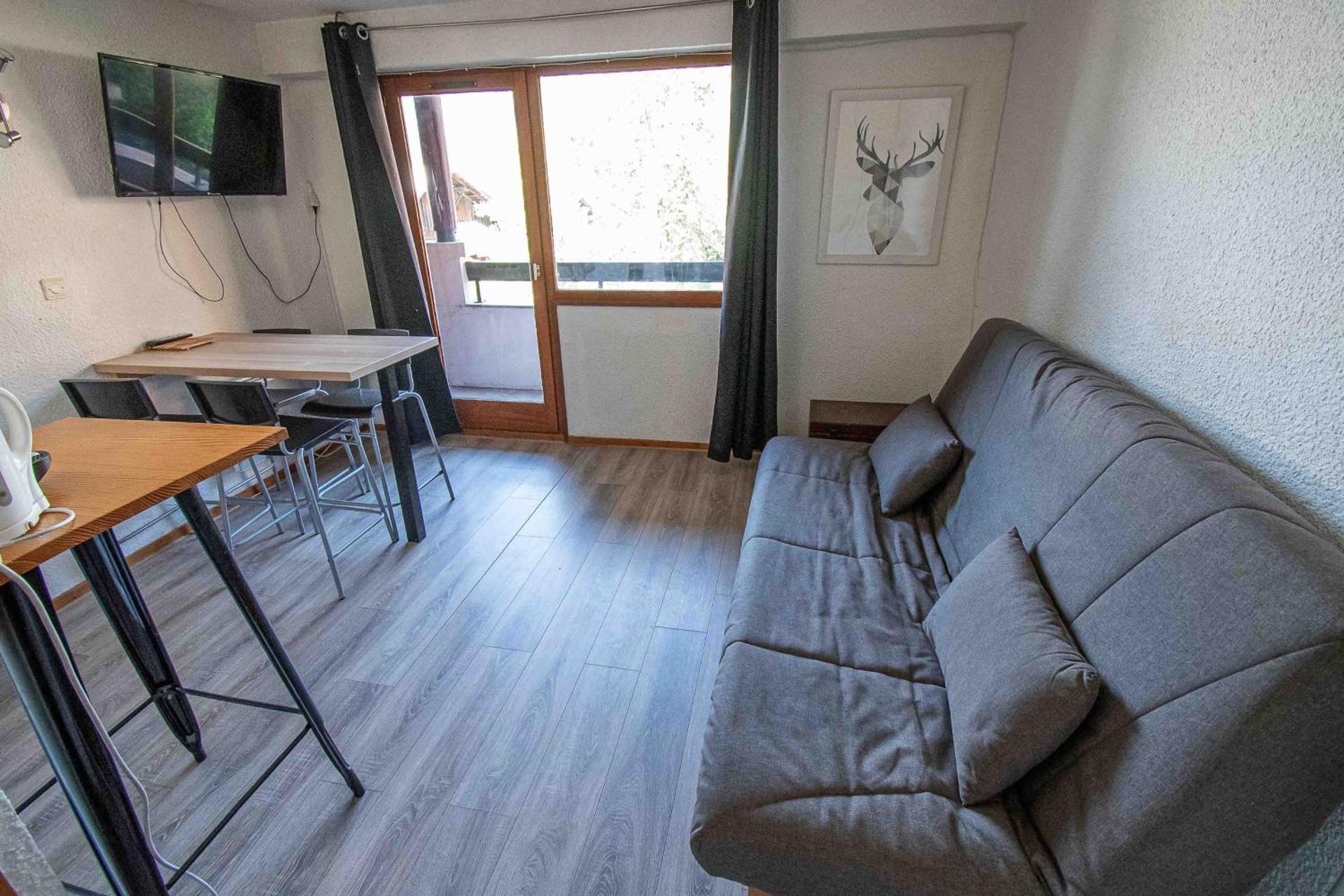 Les Cimes, Chaleureux studio 4 pers, 50m du télécabine, vue dégagée sur les pistes, DRAPS NON COMPRIS