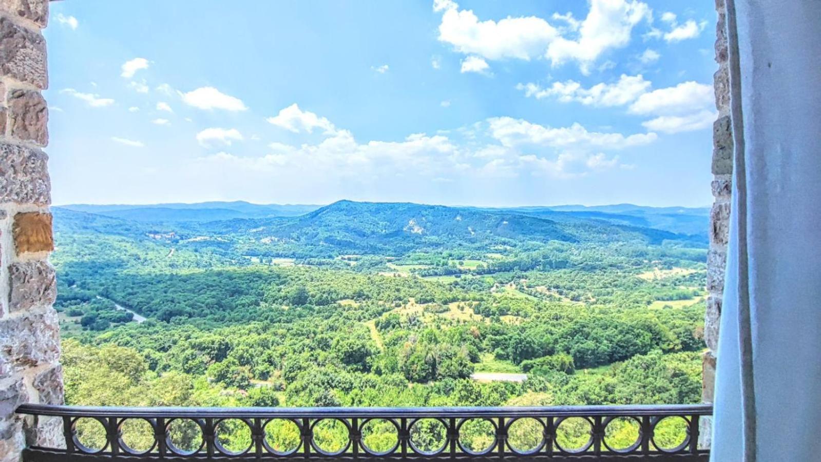 Appartman Casa Fermeglia with private jacuzzie and truffle hunting experience