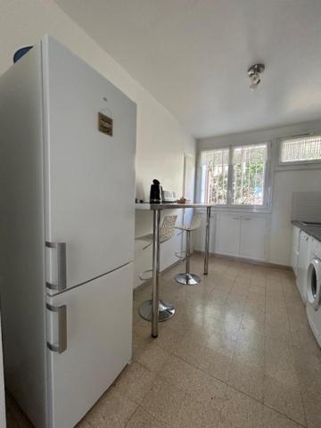 CASSIS RDC Climatisé - Parking gratuit