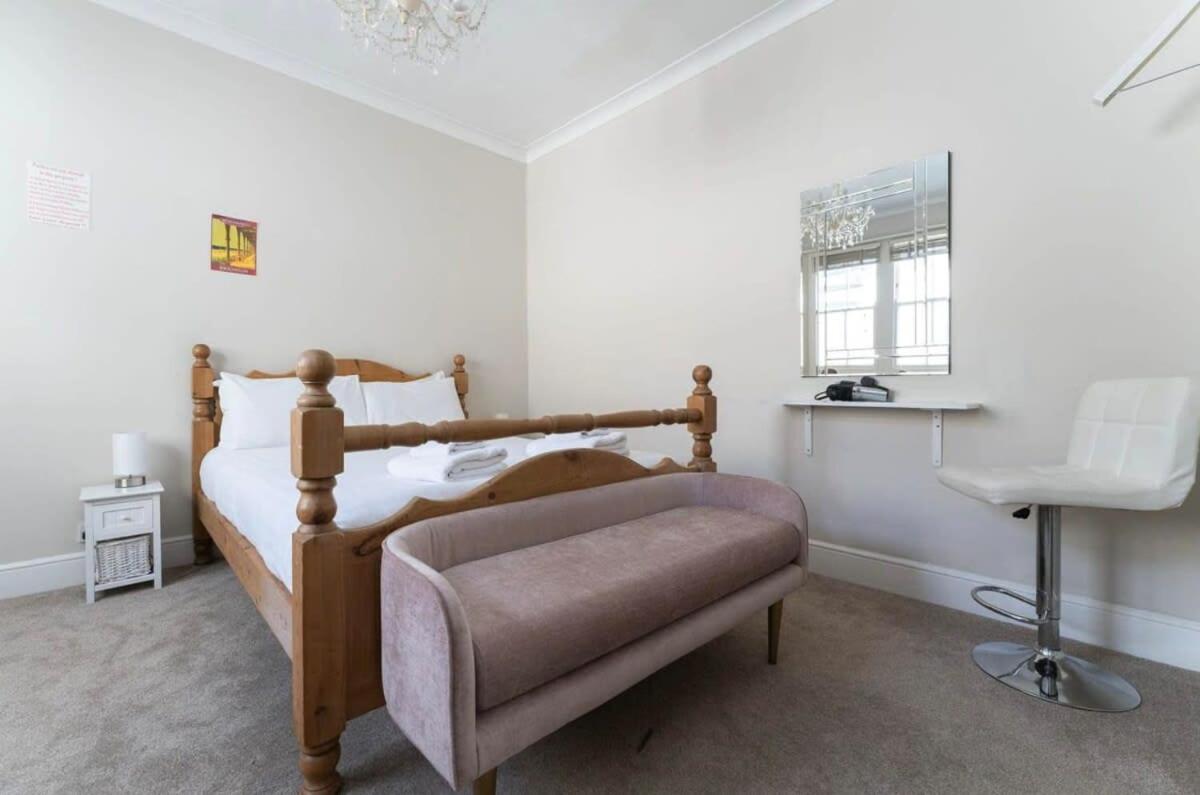 Host & Stay - The Old Coach House on Margaret Street