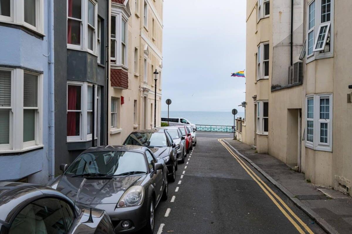 Host & Stay - The Old Coach House on Margaret Street