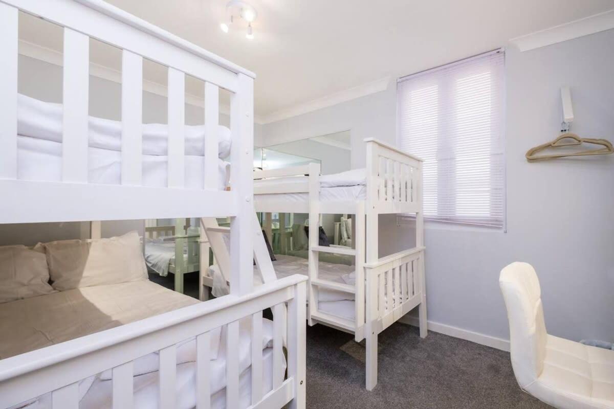 Host & Stay - The Old Coach House on Margaret Street