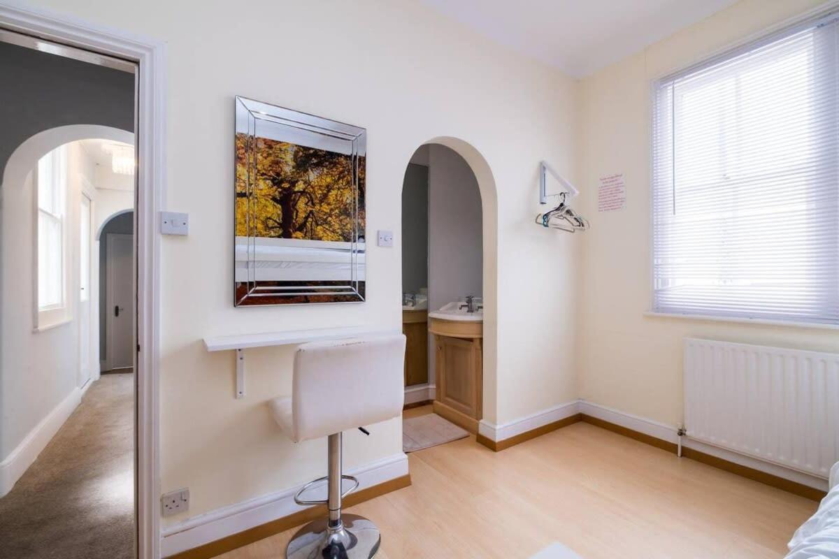 Host & Stay - The Old Coach House on Margaret Street