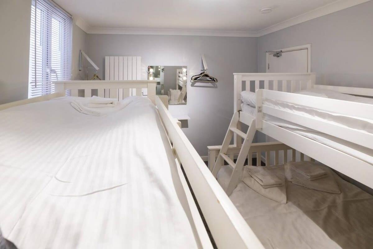 Host & Stay - The Old Coach House on Margaret Street