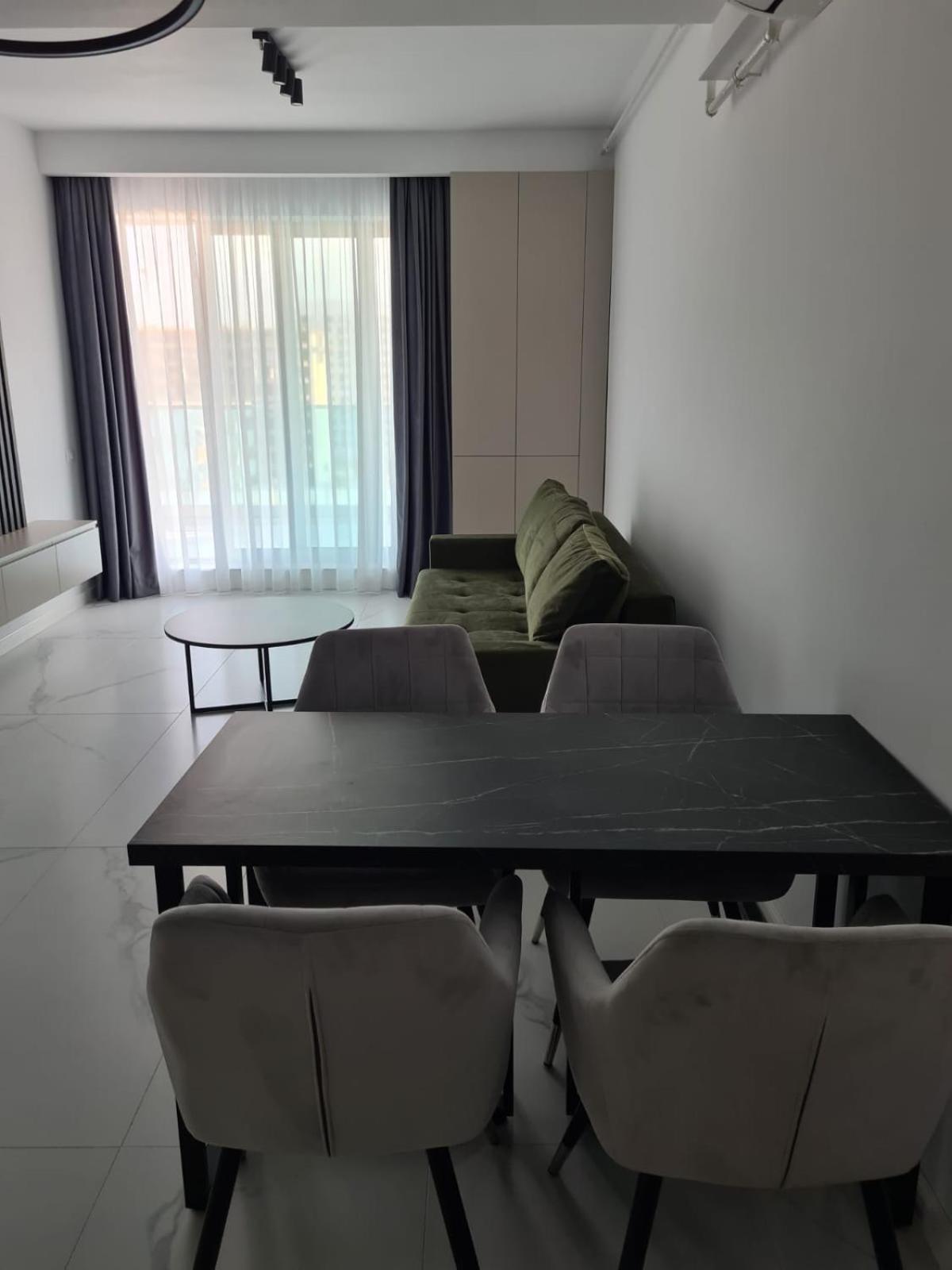 Apartament cu vedere la mare wave6