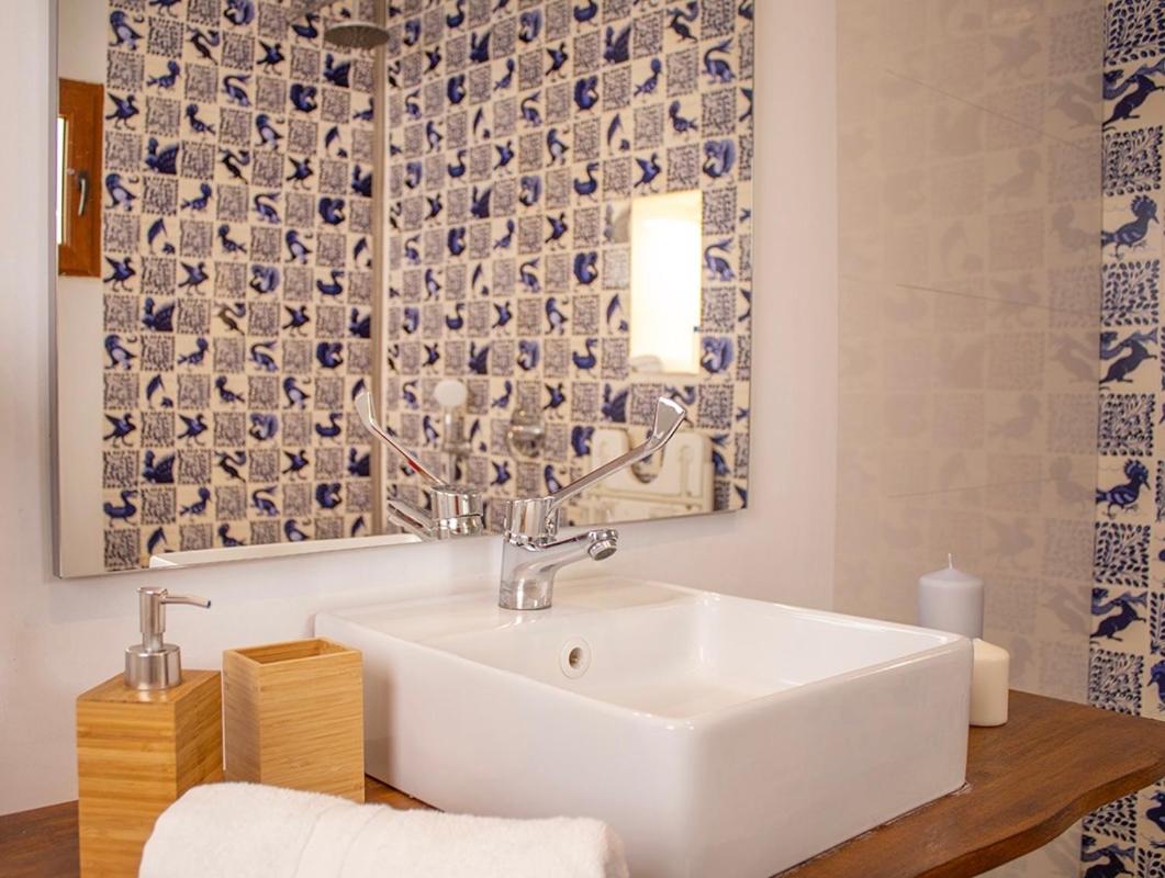 HOTEL BODEGA VERA DE ESTENAS