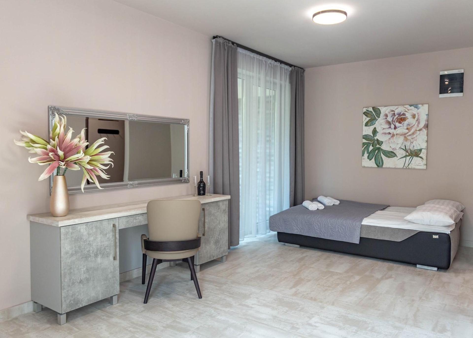 Deluxe Family Room - Annex - Pillich Kalman 29.