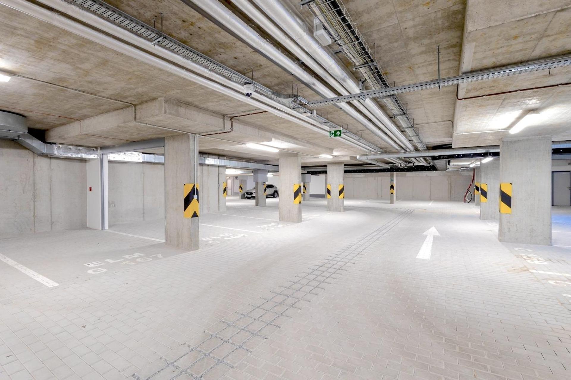 Yellow Apartment - Balcony, Free Parking, by Gravity Prague