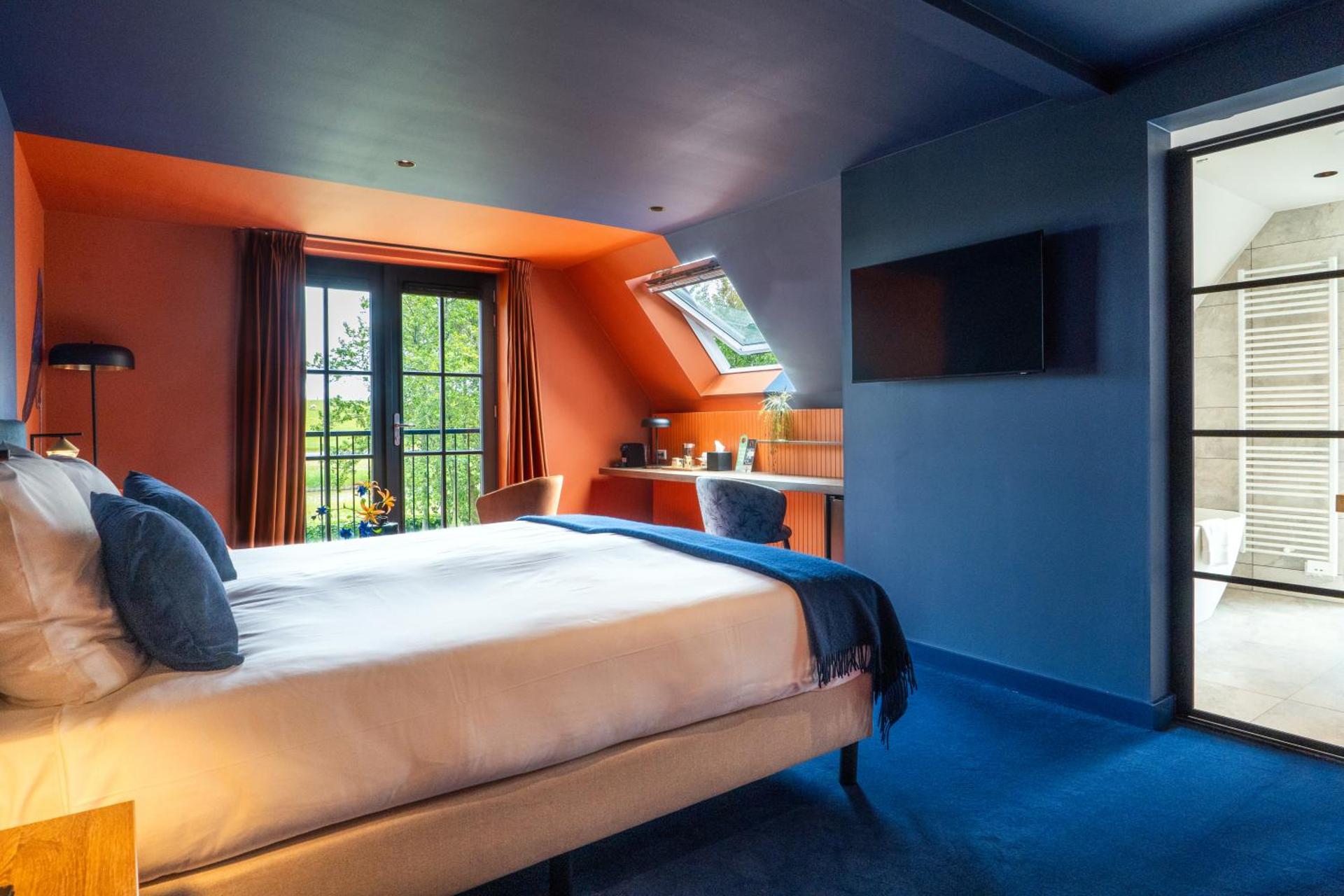 Photo of the whole room