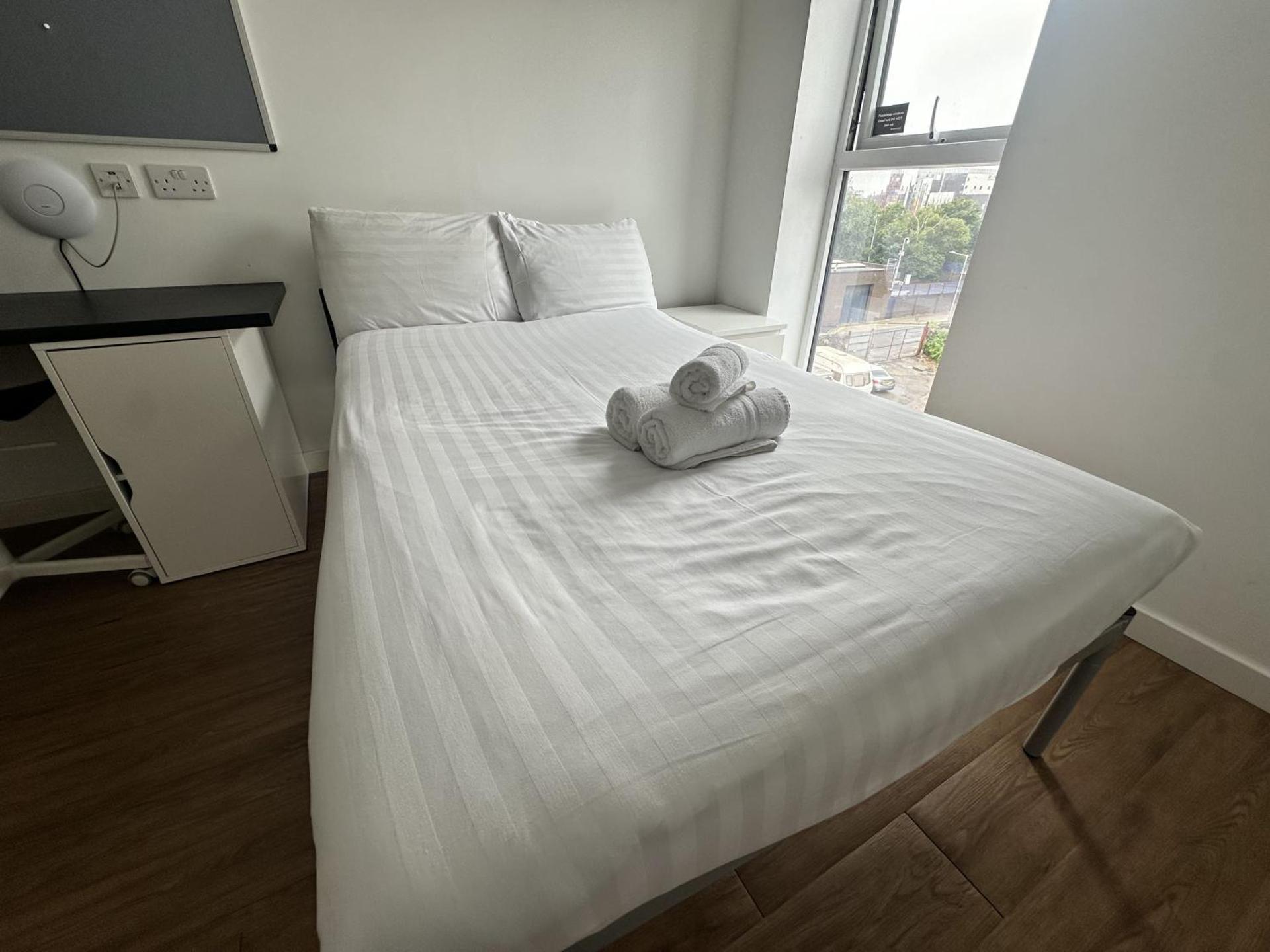 Cosy Budget En-suites, Optional Kitchen, Liverpool
