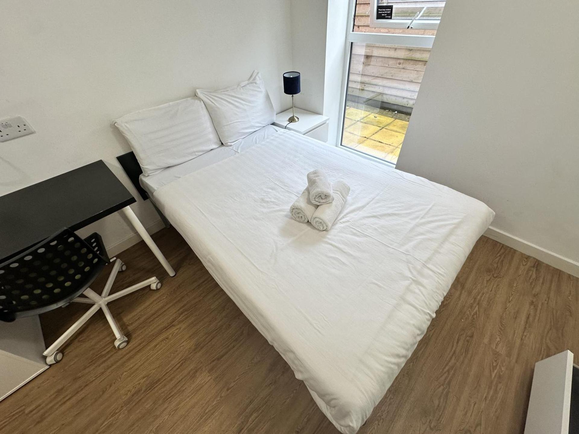 Cosy Budget En-suites, Optional Kitchen, Liverpool