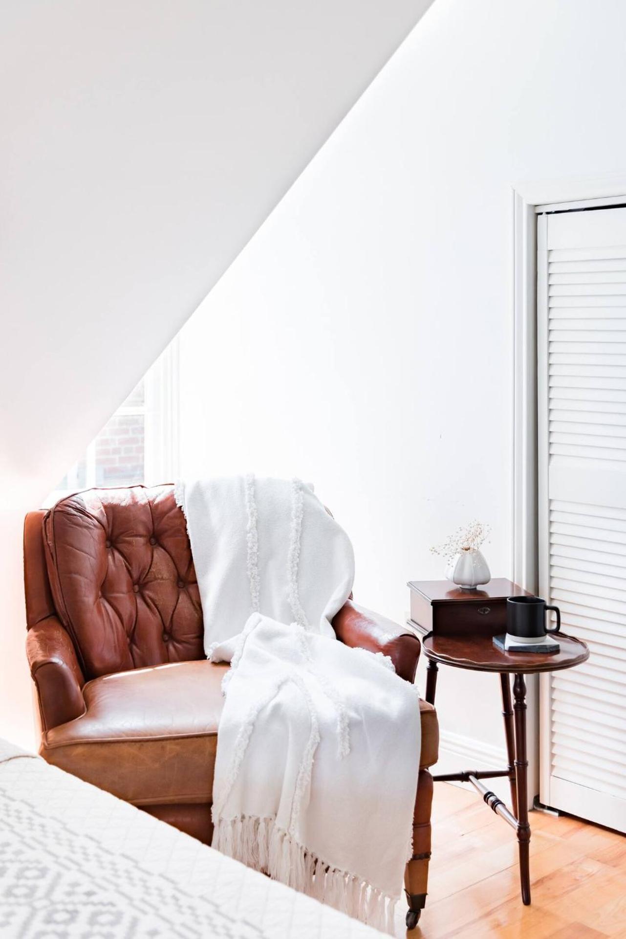 Chic Spot near the Lower French Quarter