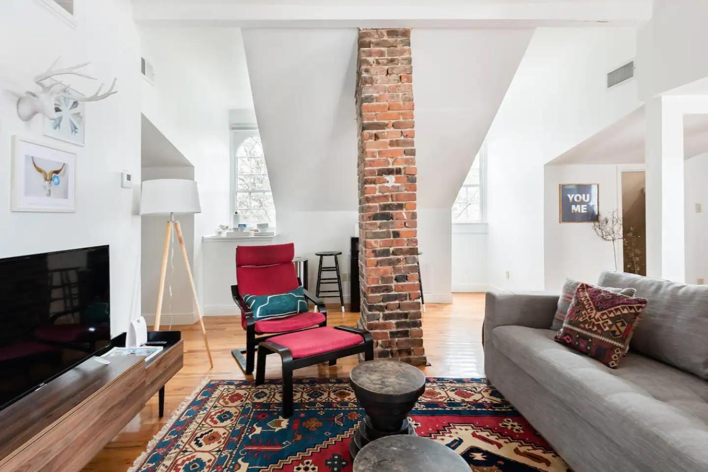 Chic Spot near the Lower French Quarter