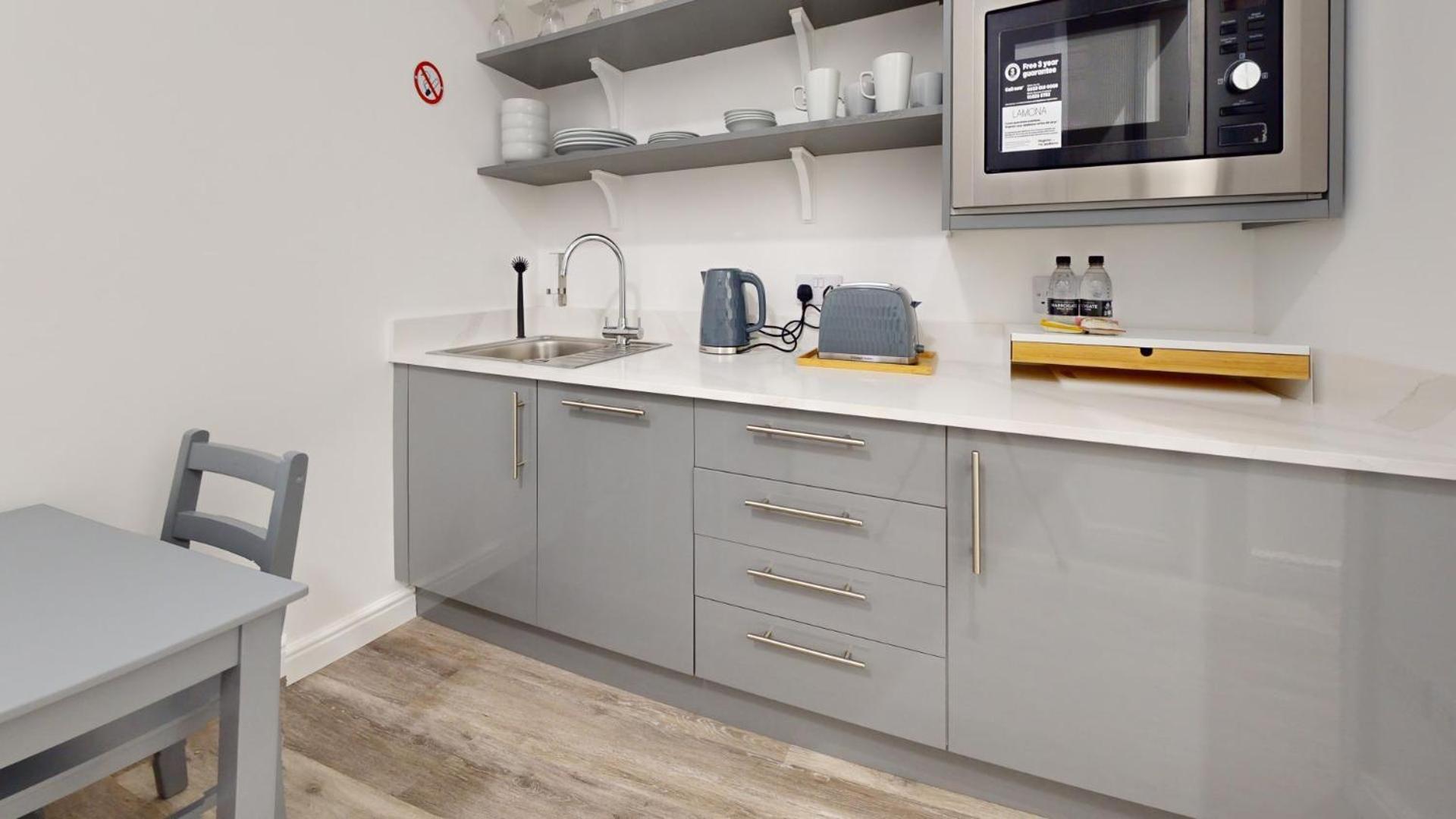 Kitchen or kitchenette