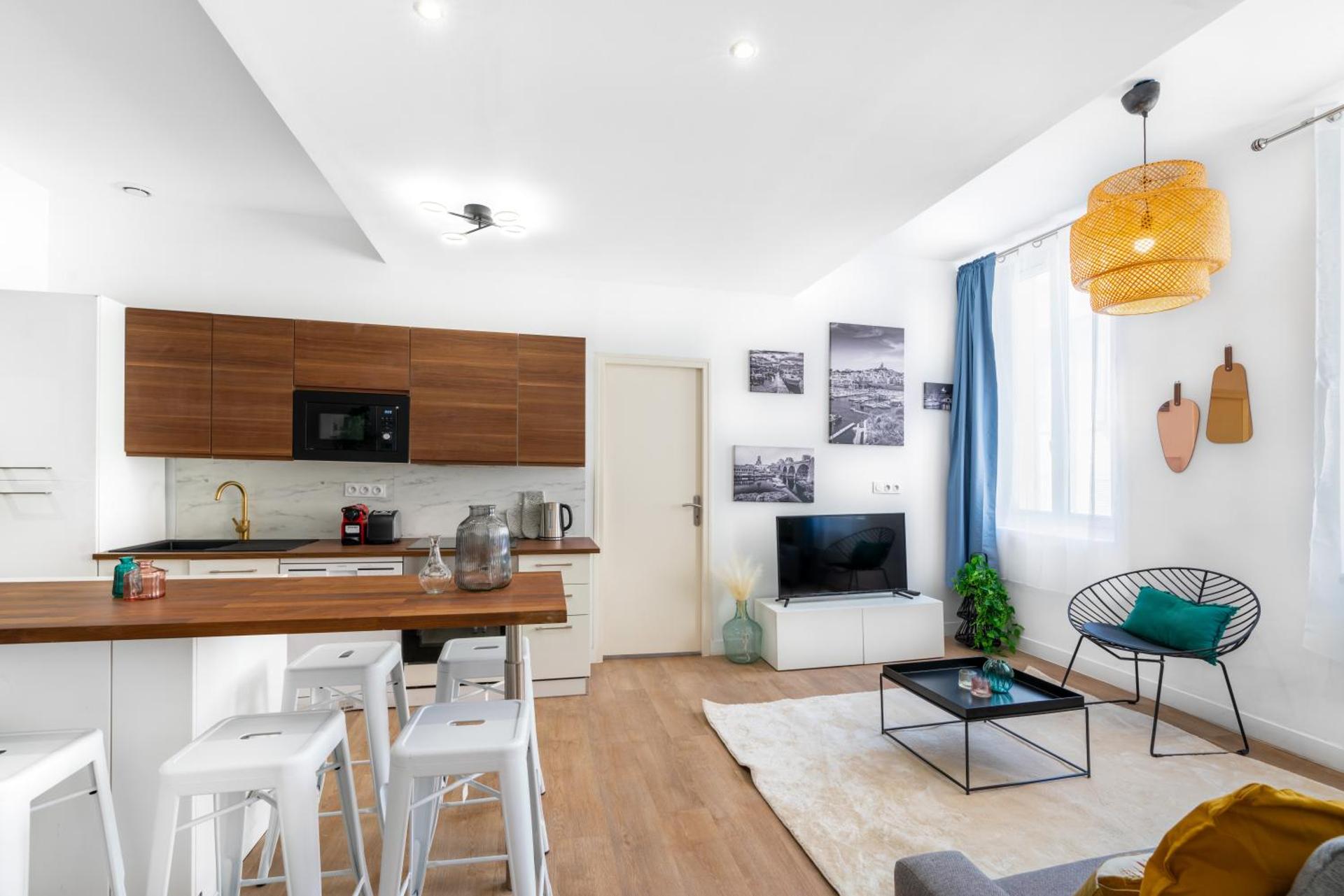 Communal lounge/ TV room