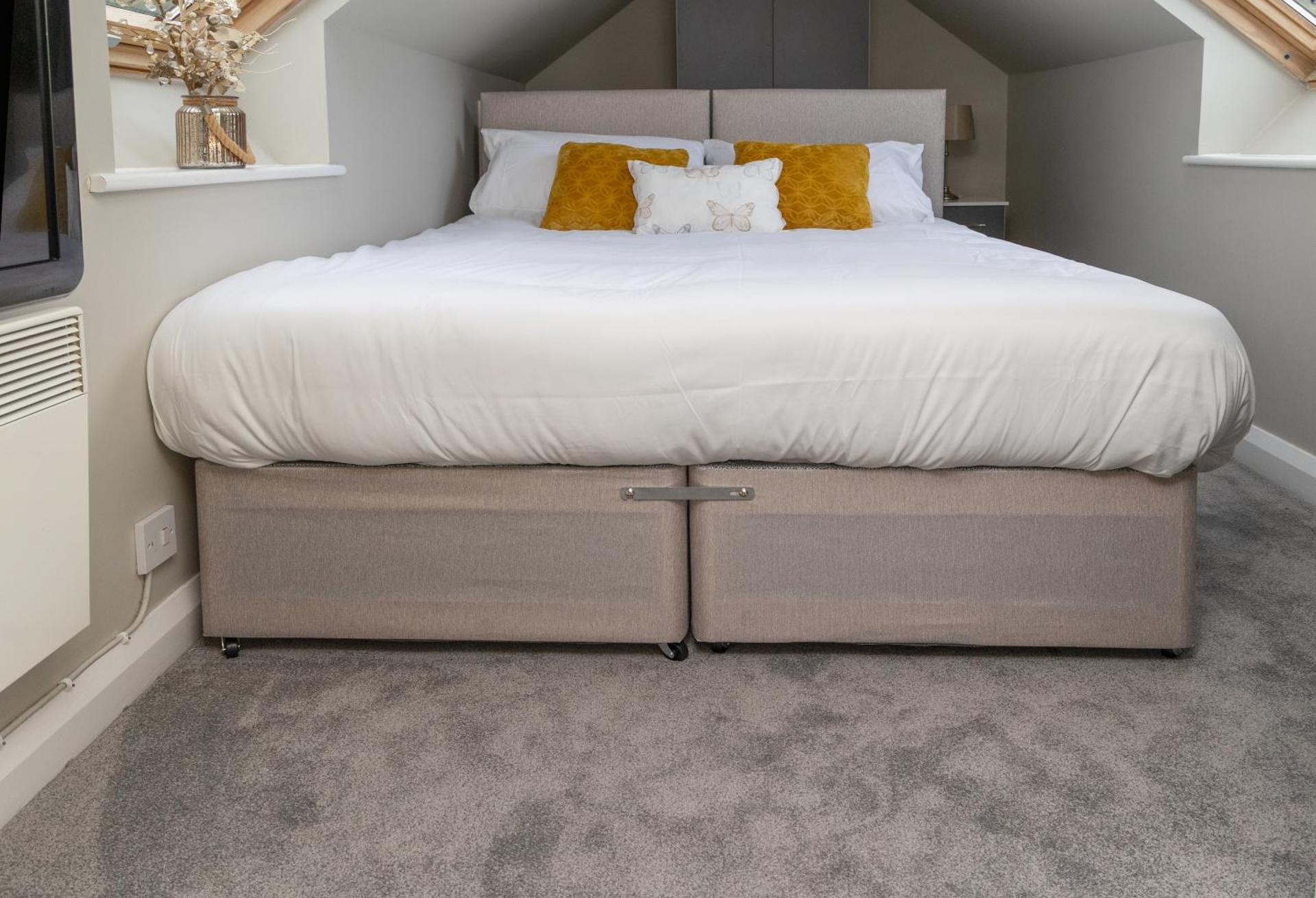 The Retreat- amazing scenic views of the Essex countryside!