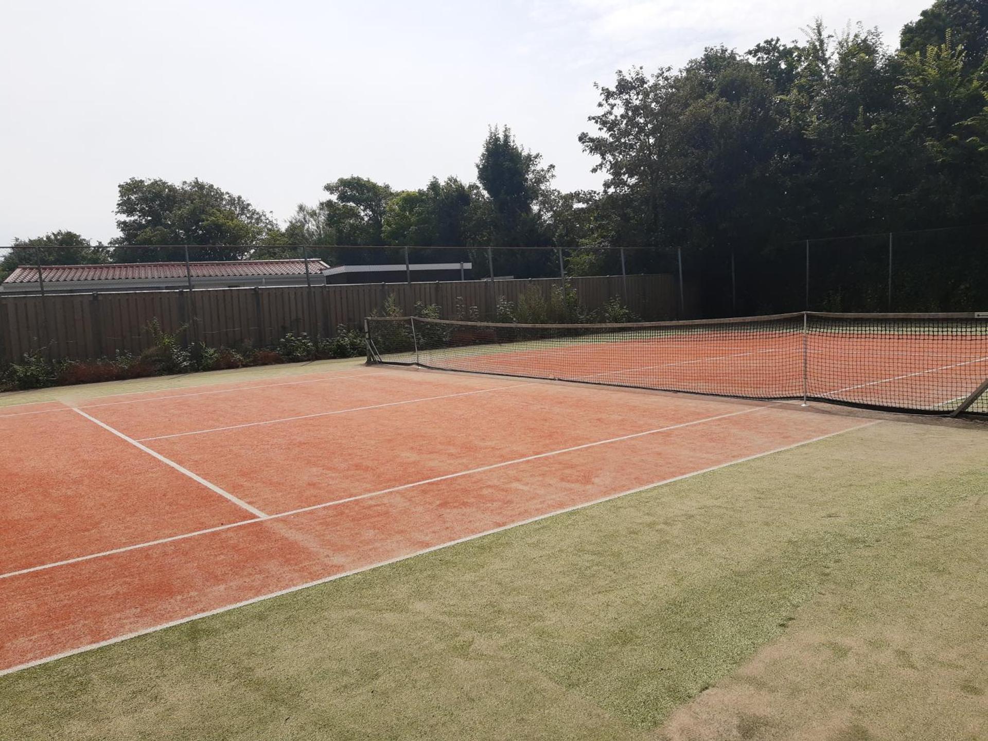 Tennis court