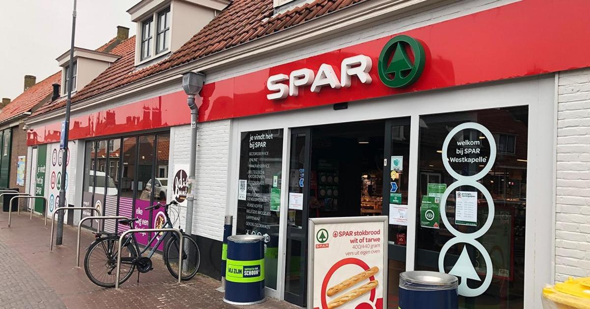 Supermarket/grocery shop