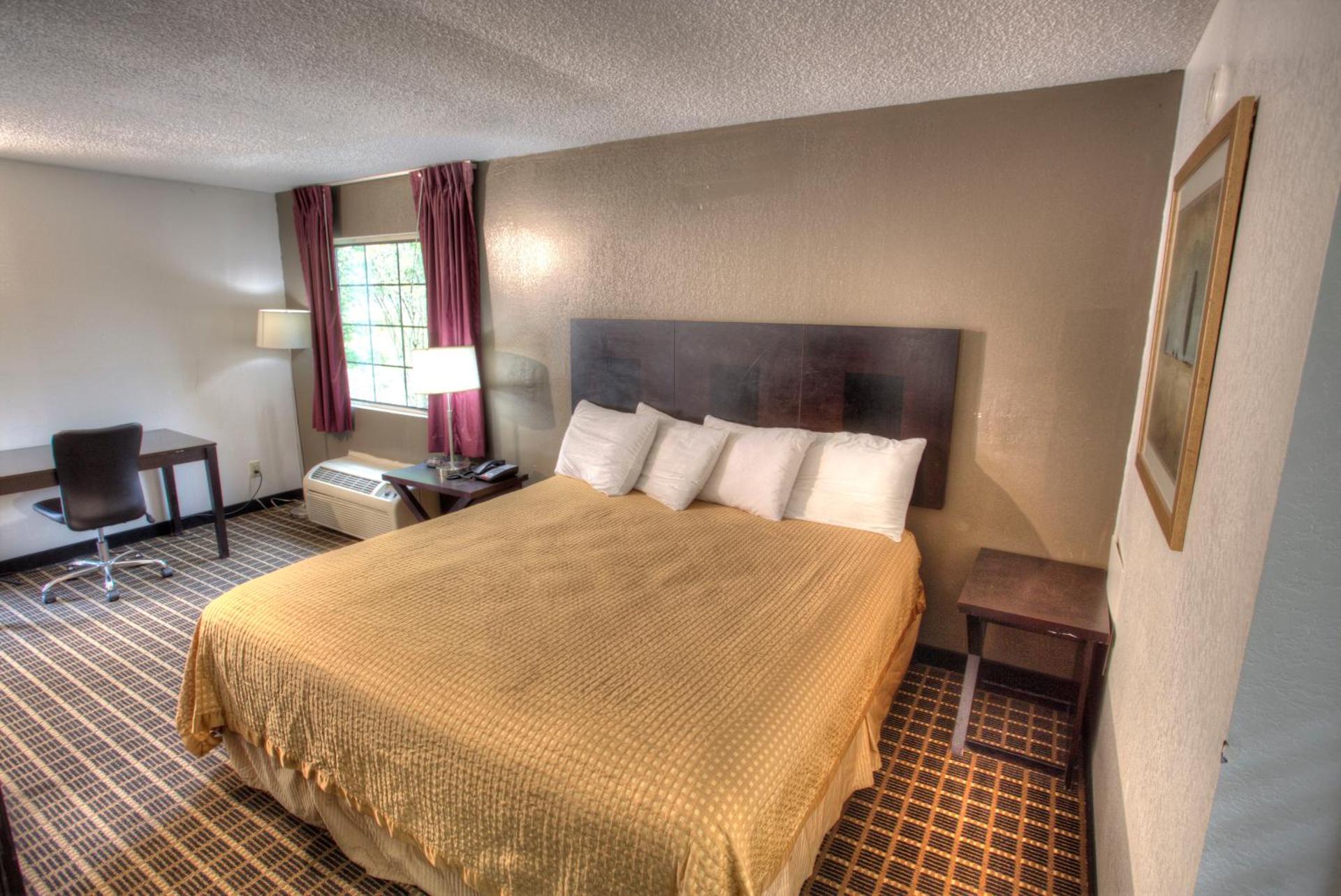 Amerivu Inn & Suites - Helen - Downtown