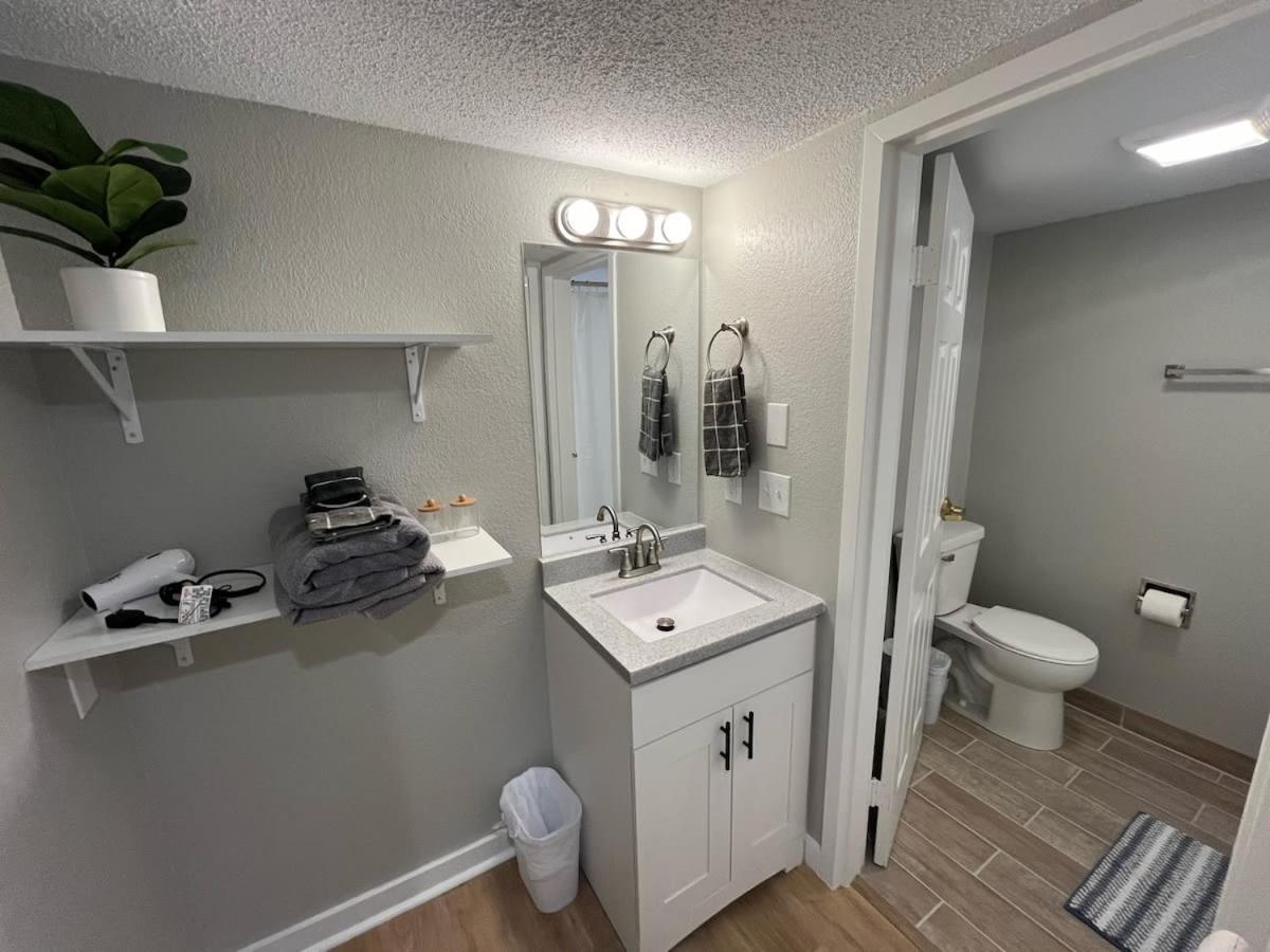 Aksarben Apt-Cozy One Bedroom