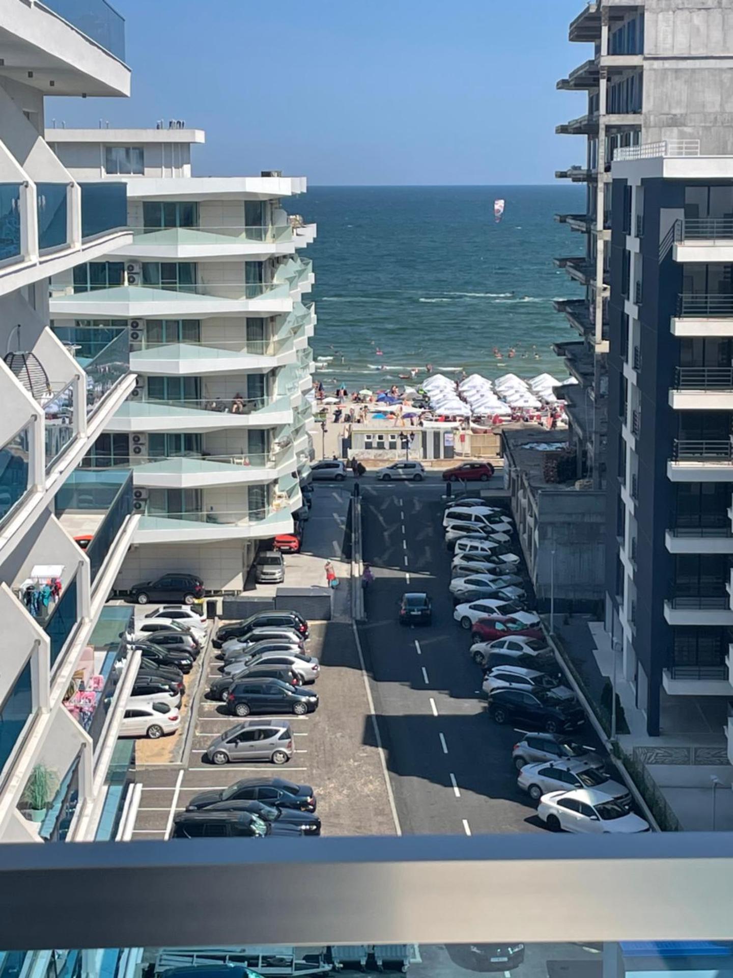 Apartament cu vedere la mare wave6