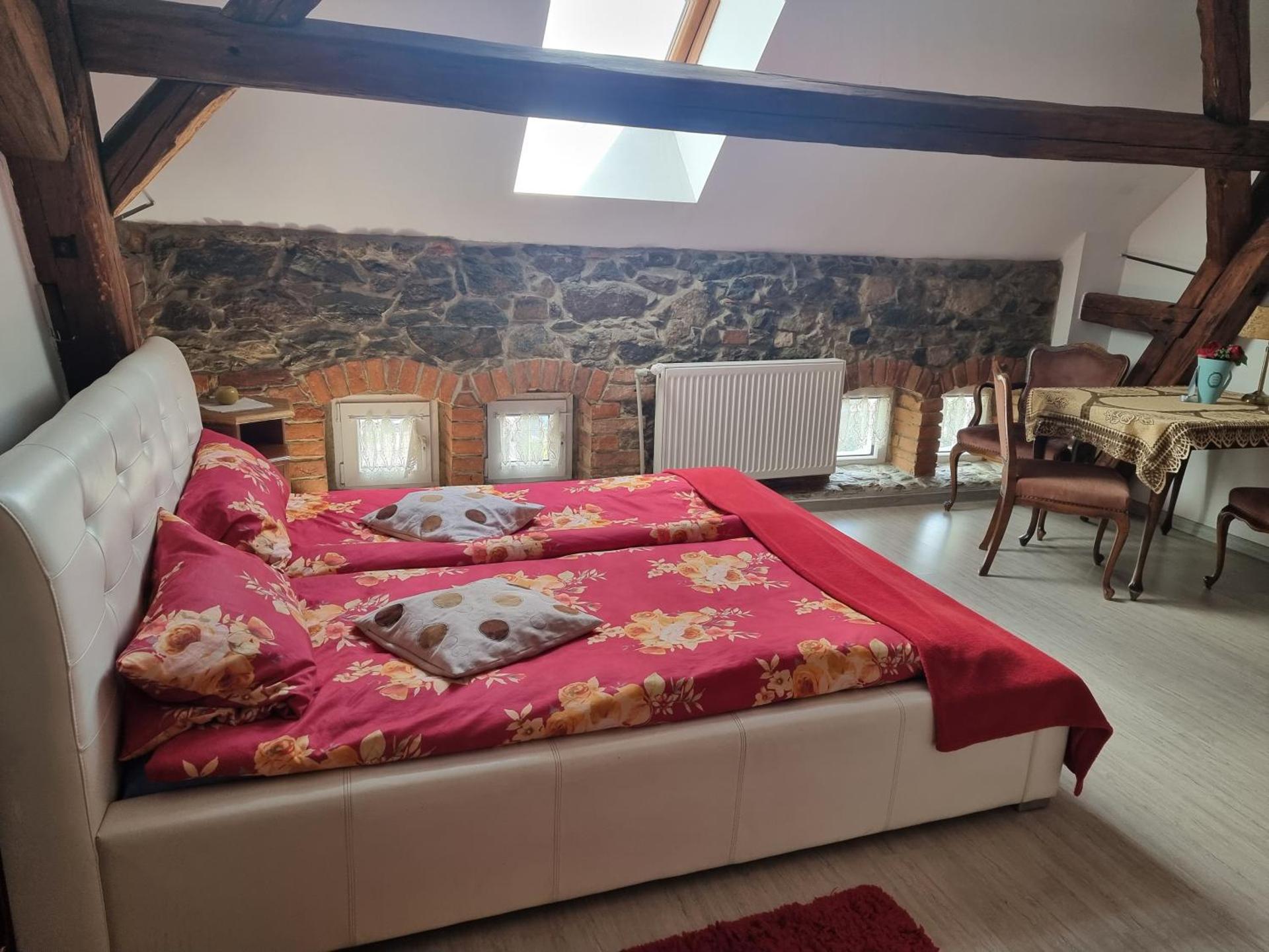 Noclegi nad neonet Bogatynia