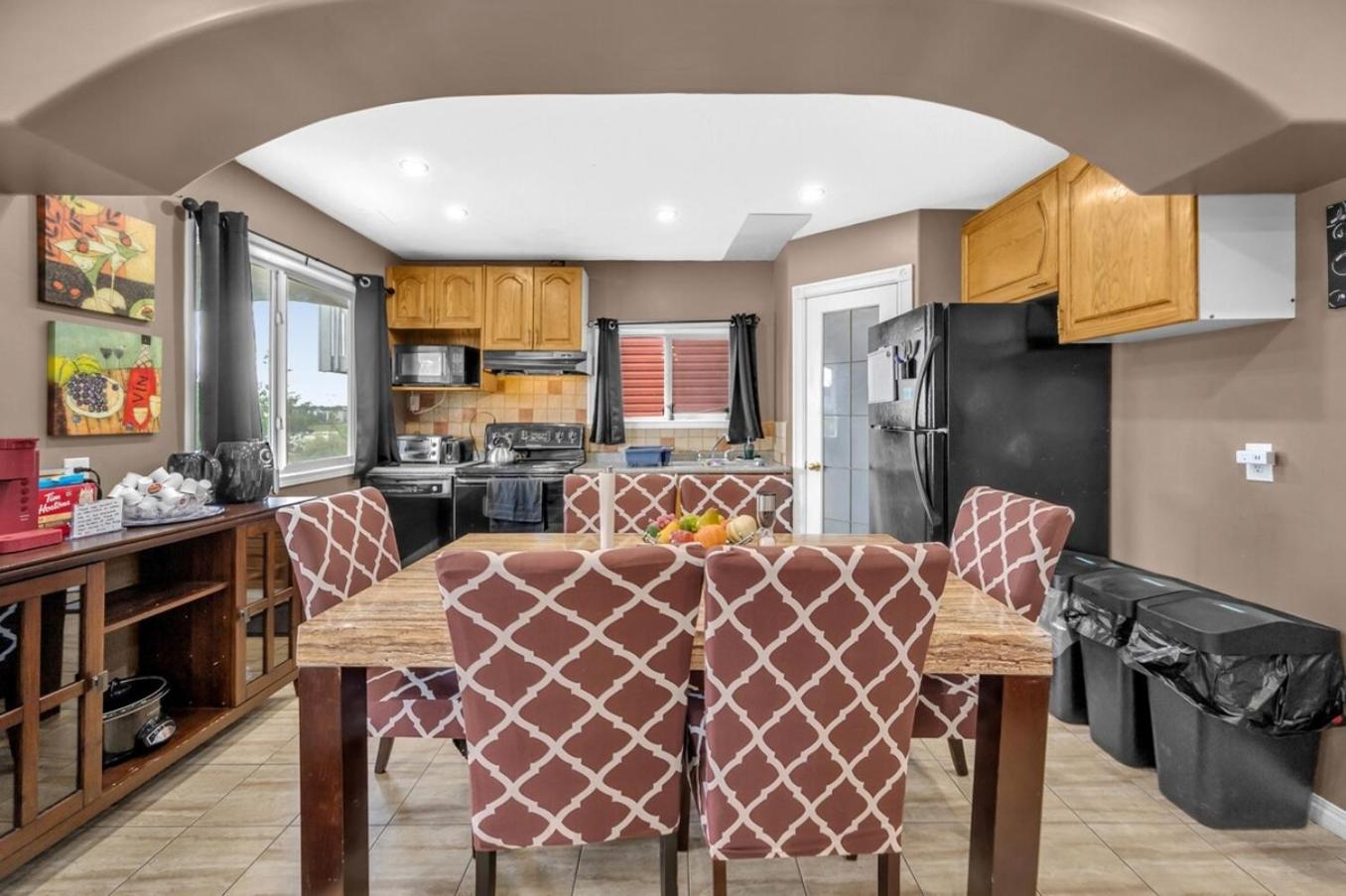 52-3 Bed Suite On Lake Central Ac By Airport