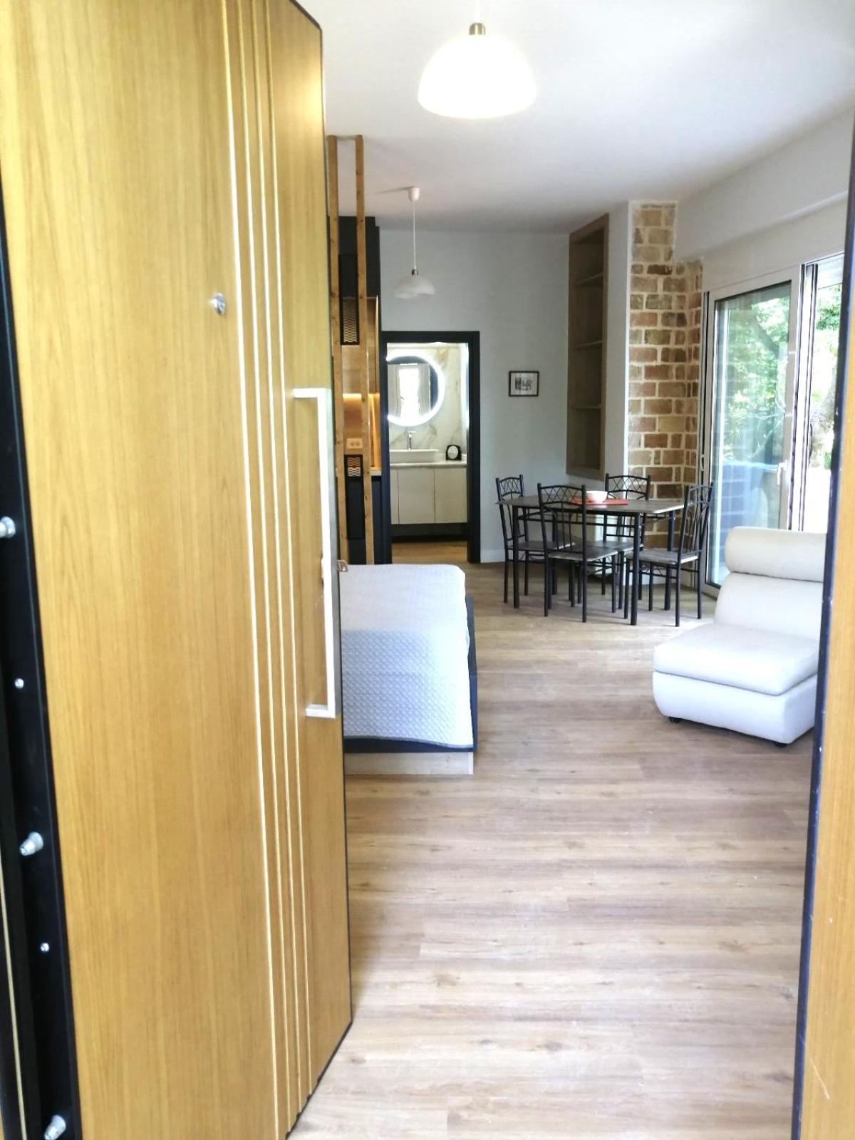 THEA STUDIOS Eurostina