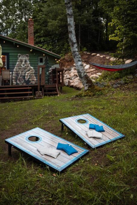 Grinmore Lakehouse with Panoramic View & Hot Tub