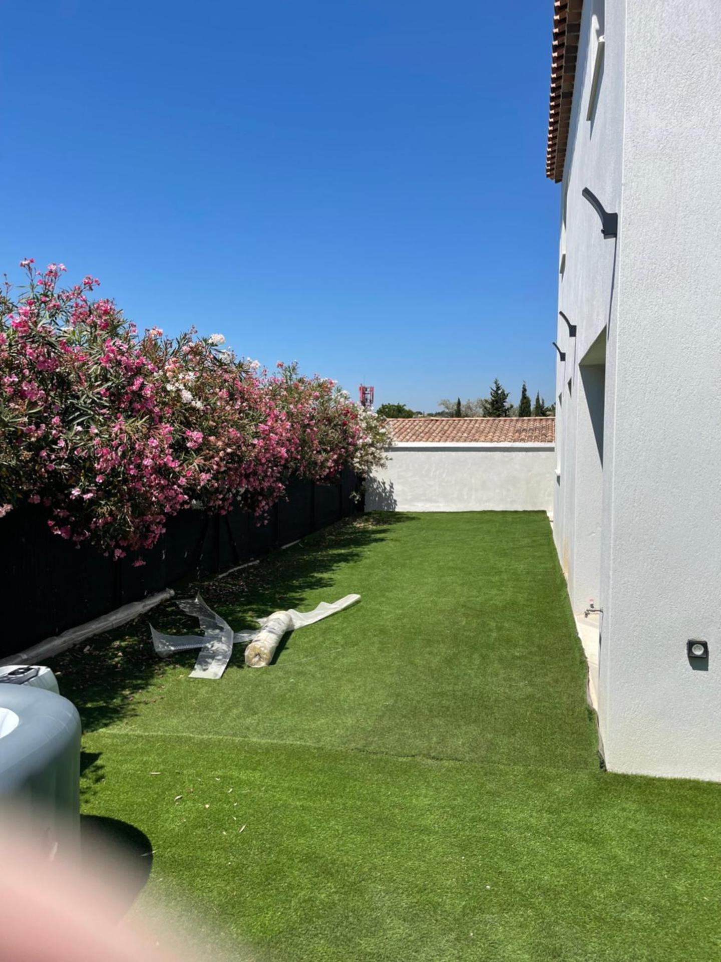 Maison neuve 4 chambre avec jacuzzi