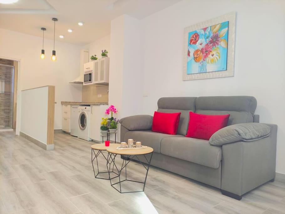 Sevilla Railway - Studio