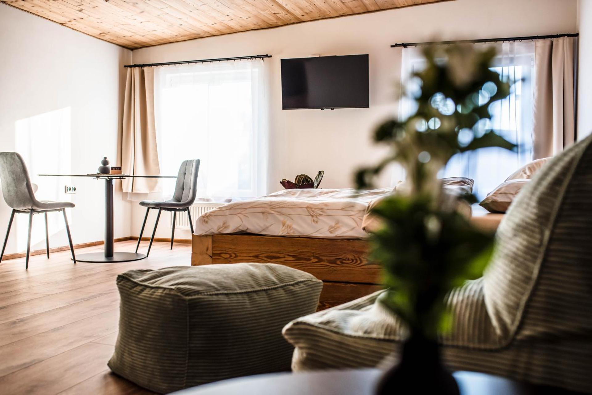 Photo of the whole room