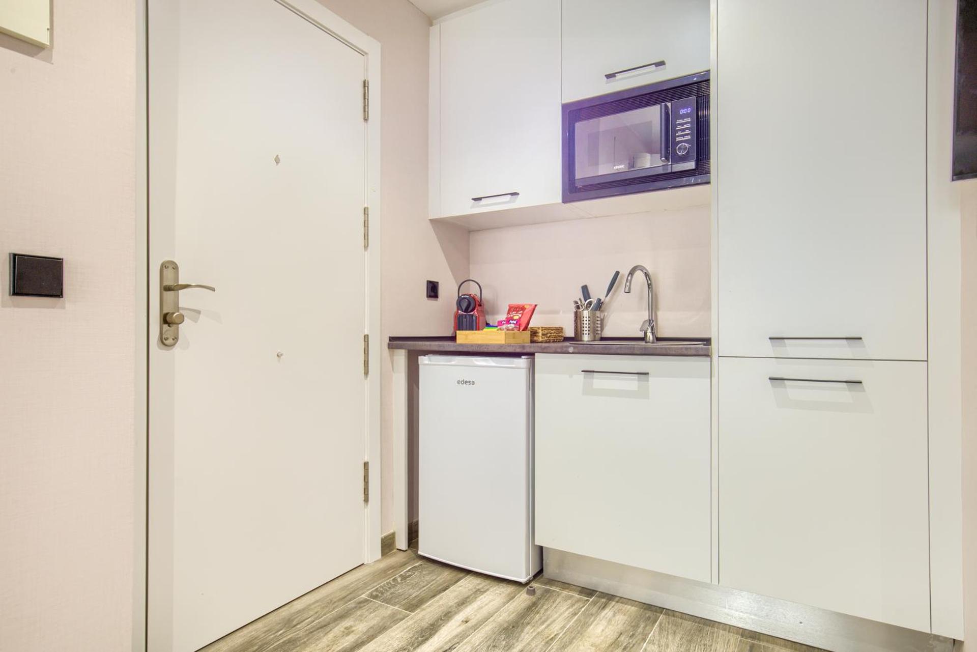 Kitchen or kitchenette