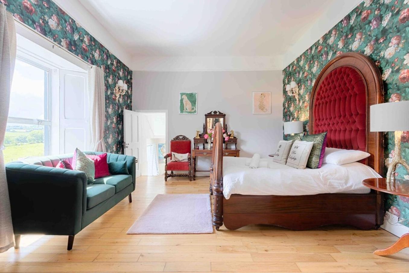 Mount Eagle - Sleeps 24