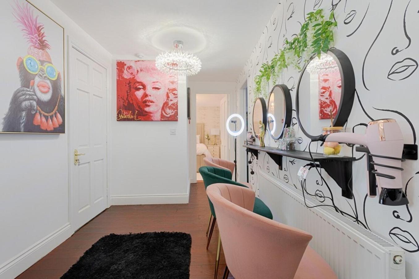 Patriot Bar HotTub-Sleeps30