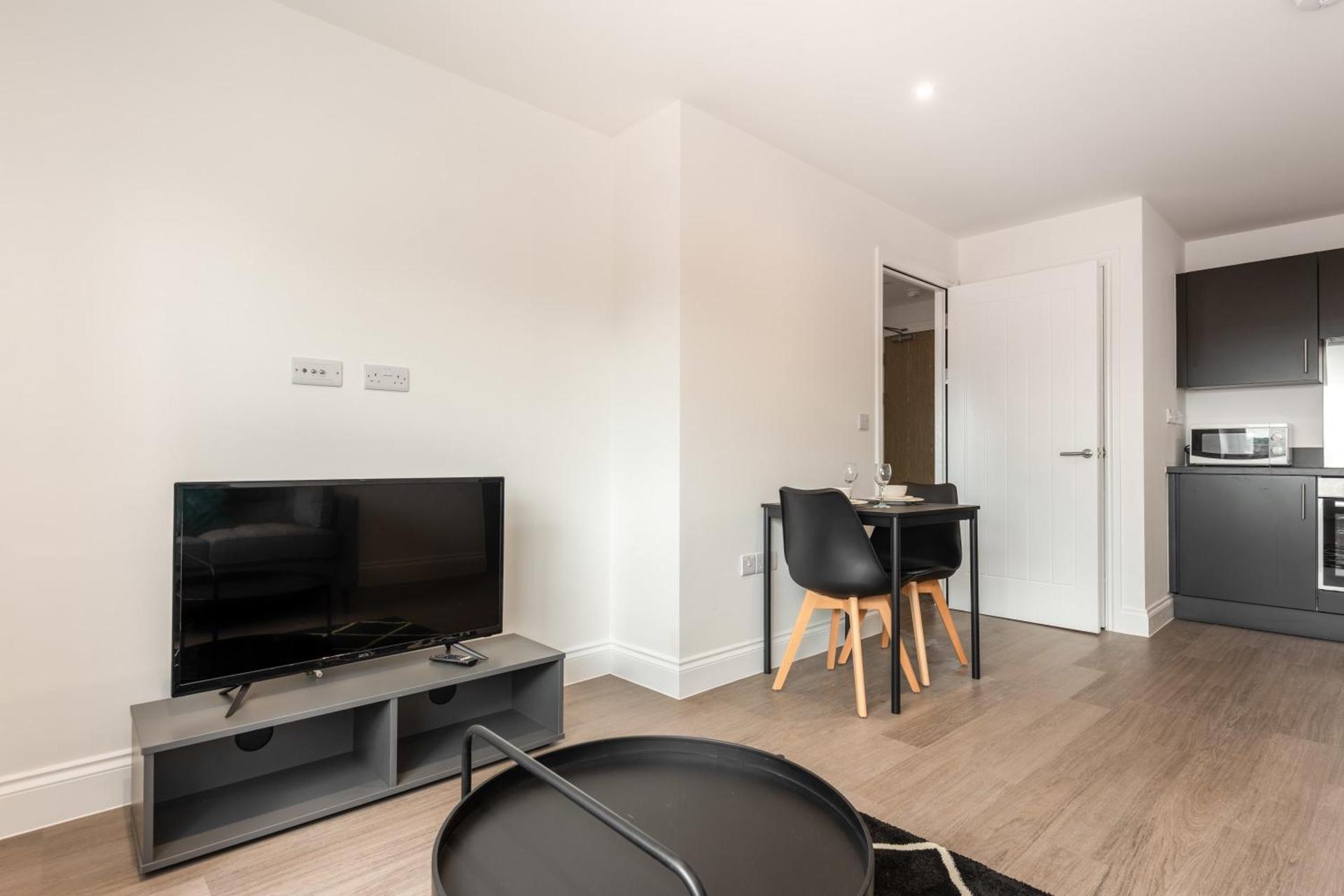Modern 1 Bedroom Apartment in Central Wakefield