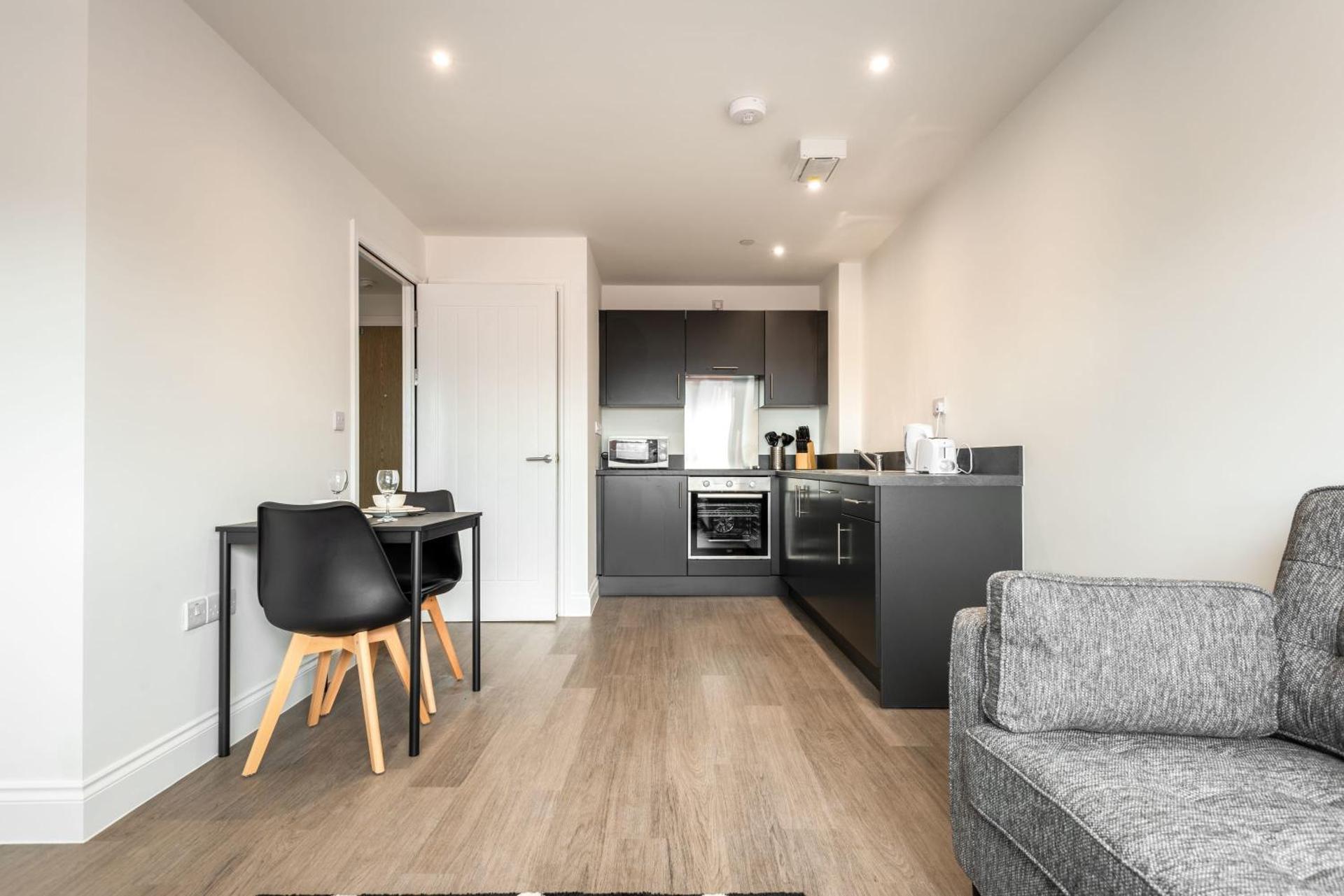 Modern 1 Bedroom Apartment in Central Wakefield