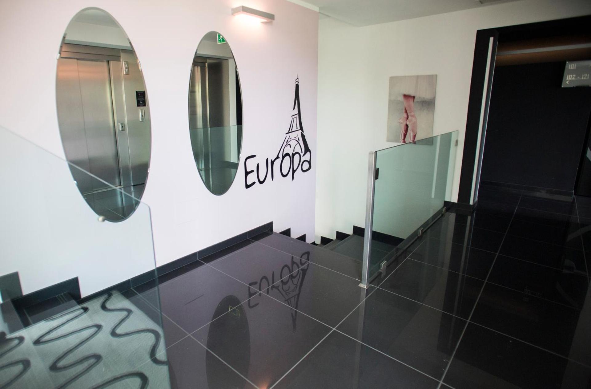 Property logo or sign