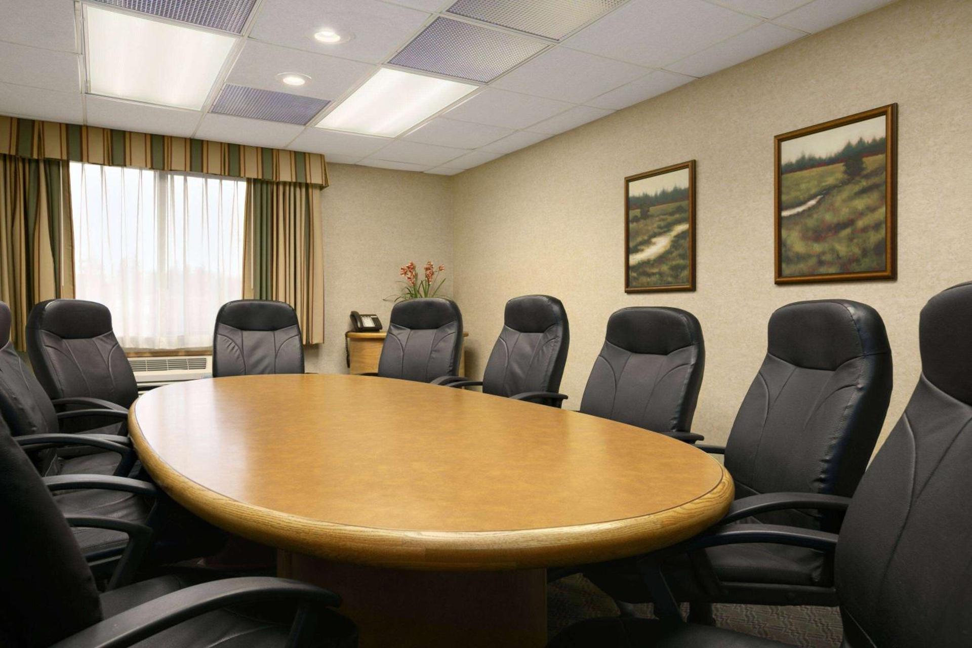Meeting/conference room