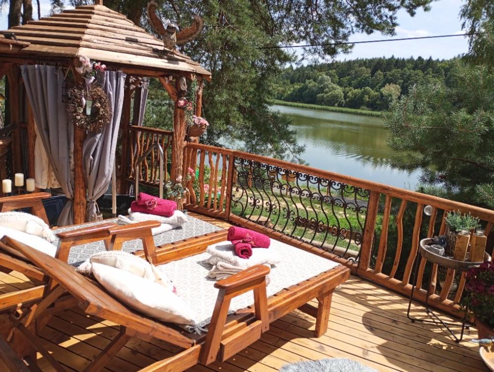 Chata u rybníka - Chrastná