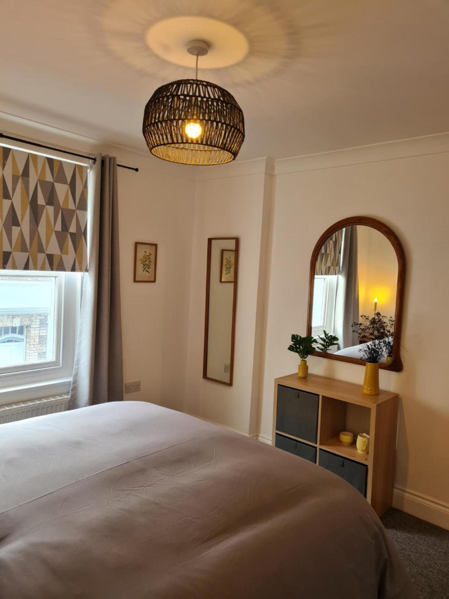 Beautiful Apartment 3 Mins To The Beach