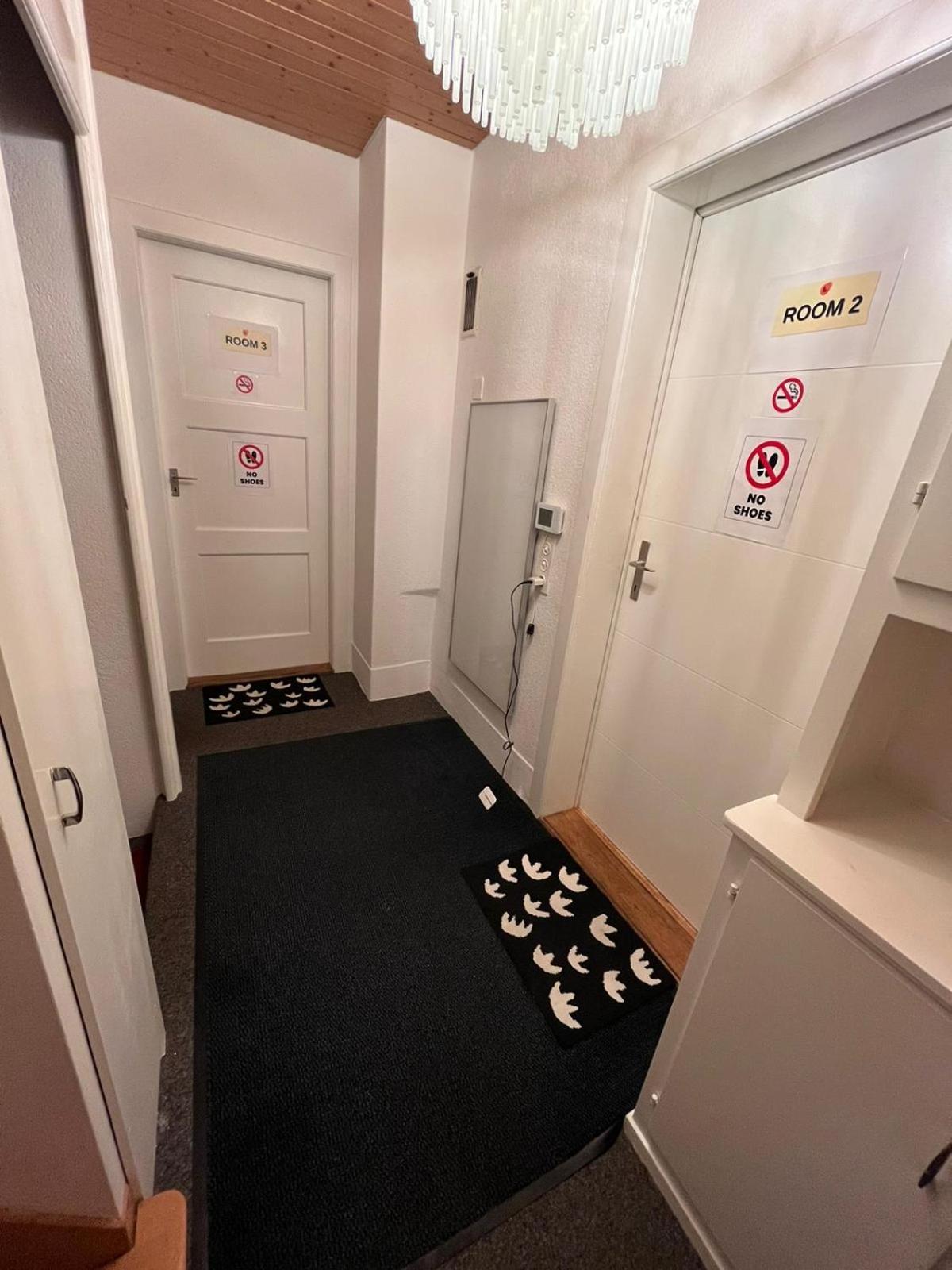 5 private rooms station for long term