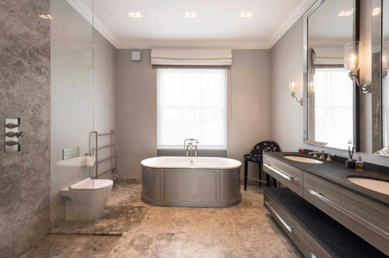 Luxury 4 Bedrooms 5 Baths 2 Receptions Family House with Garden Chelsea