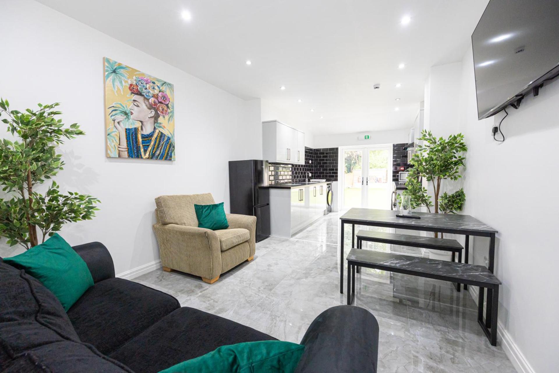 Communal lounge/ TV room